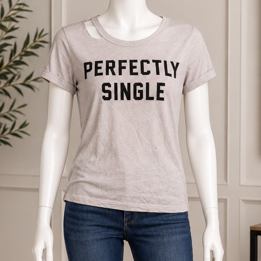 Wishful Thinking Women T-Shirt Perfectly Single Graphic Gray Medium